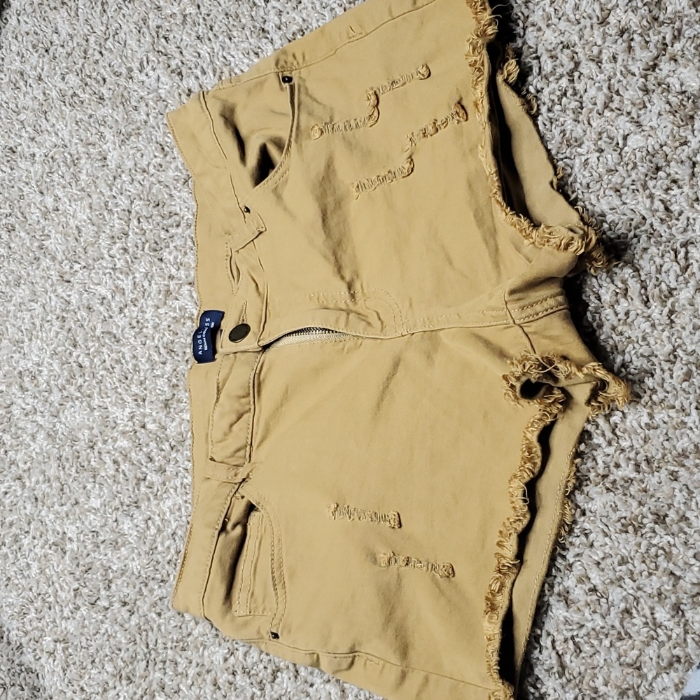 Distressed shorts